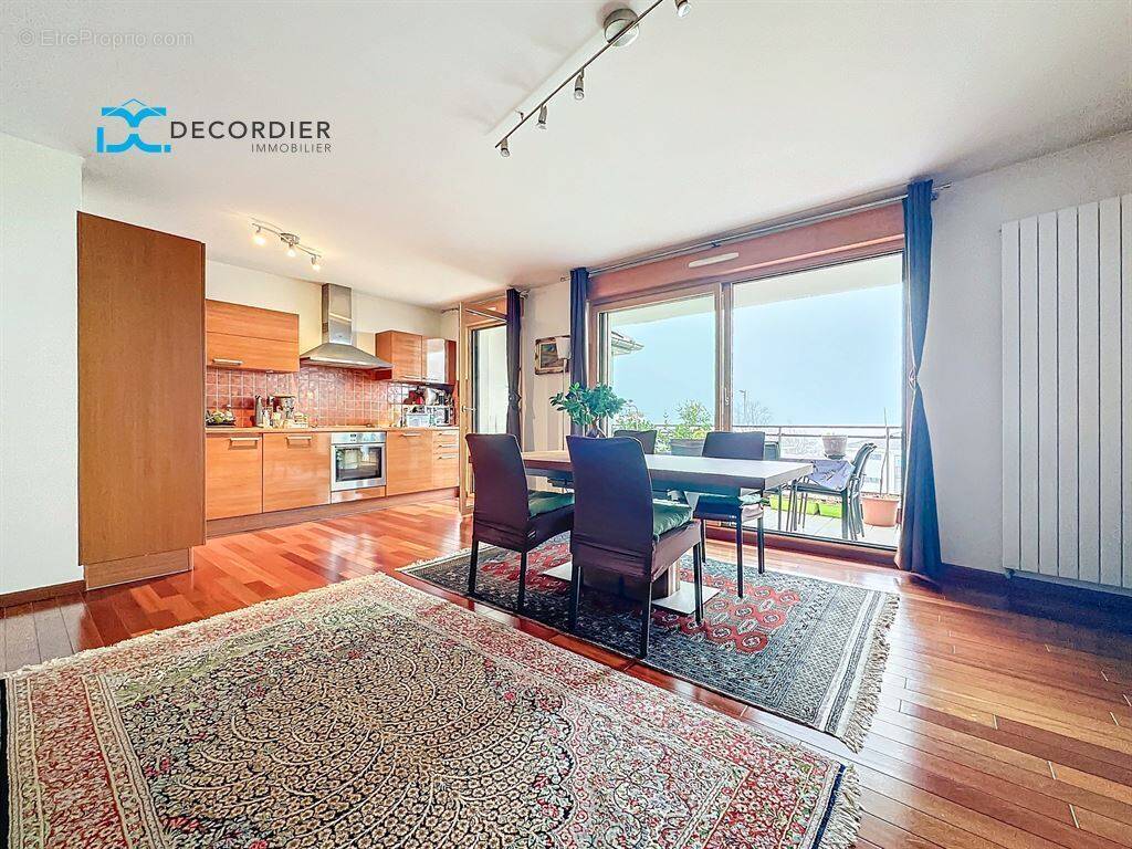 Appartement à EVIAN-LES-BAINS