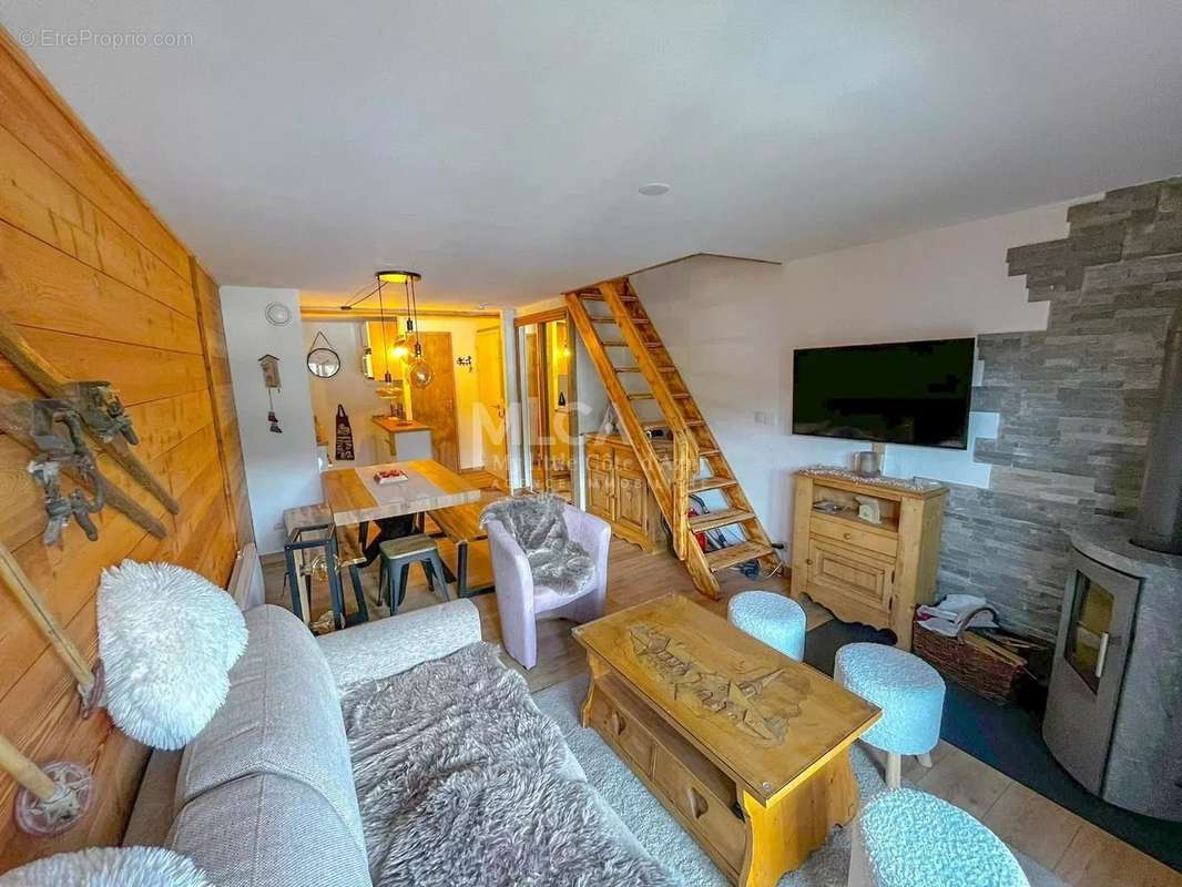 Appartement à SAINT-ETIENNE-DE-TINEE