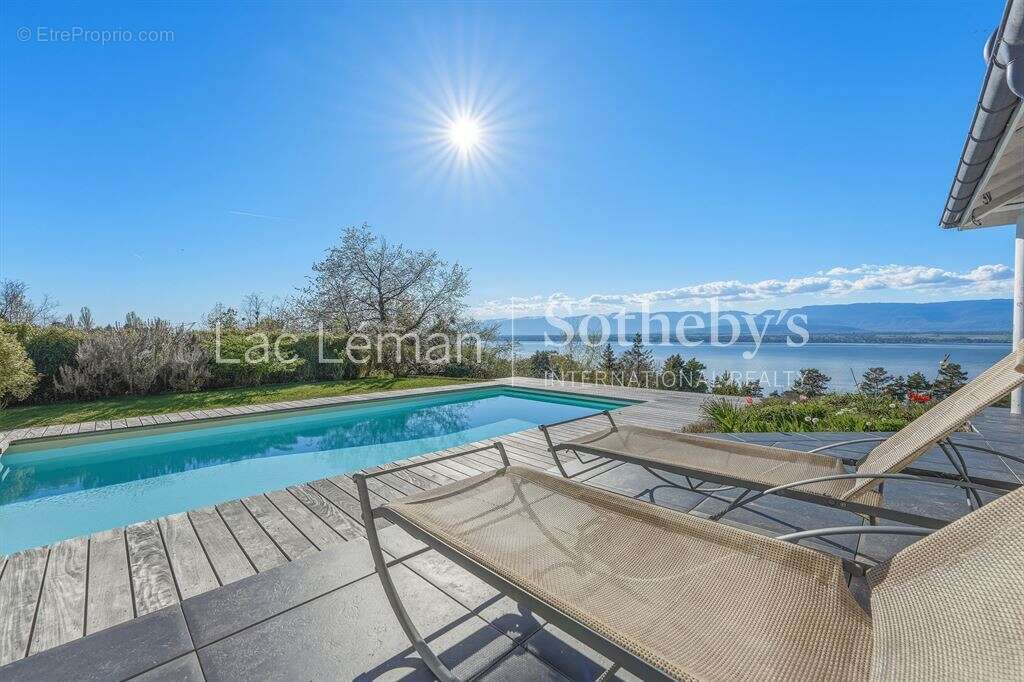 Maison à CHENS-SUR-LEMAN