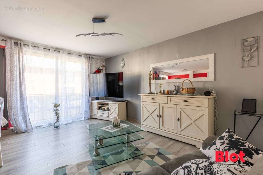 Appartement à FOUGERES