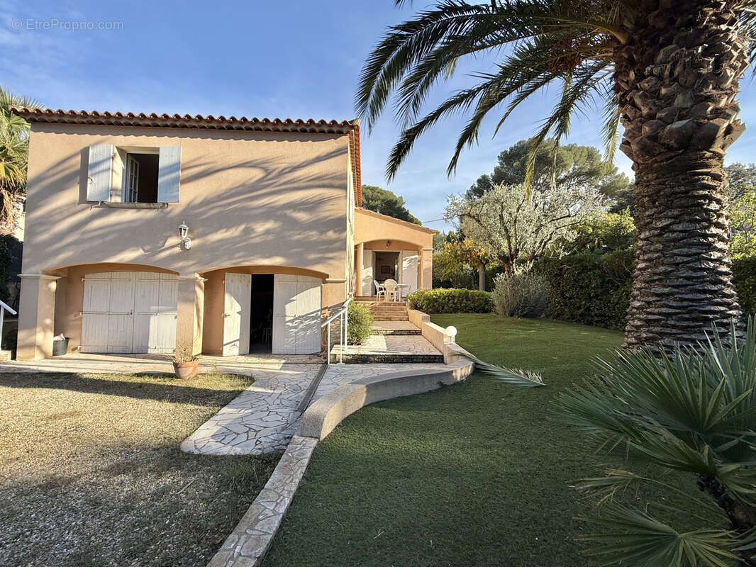 Maison à SIX-FOURS-LES-PLAGES