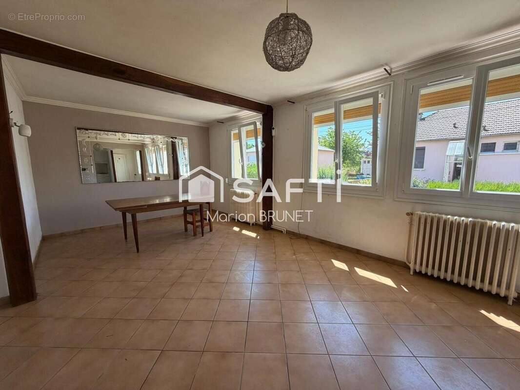 Maison 90 m² à Saint-Just-En-Chaussee  - photo 3