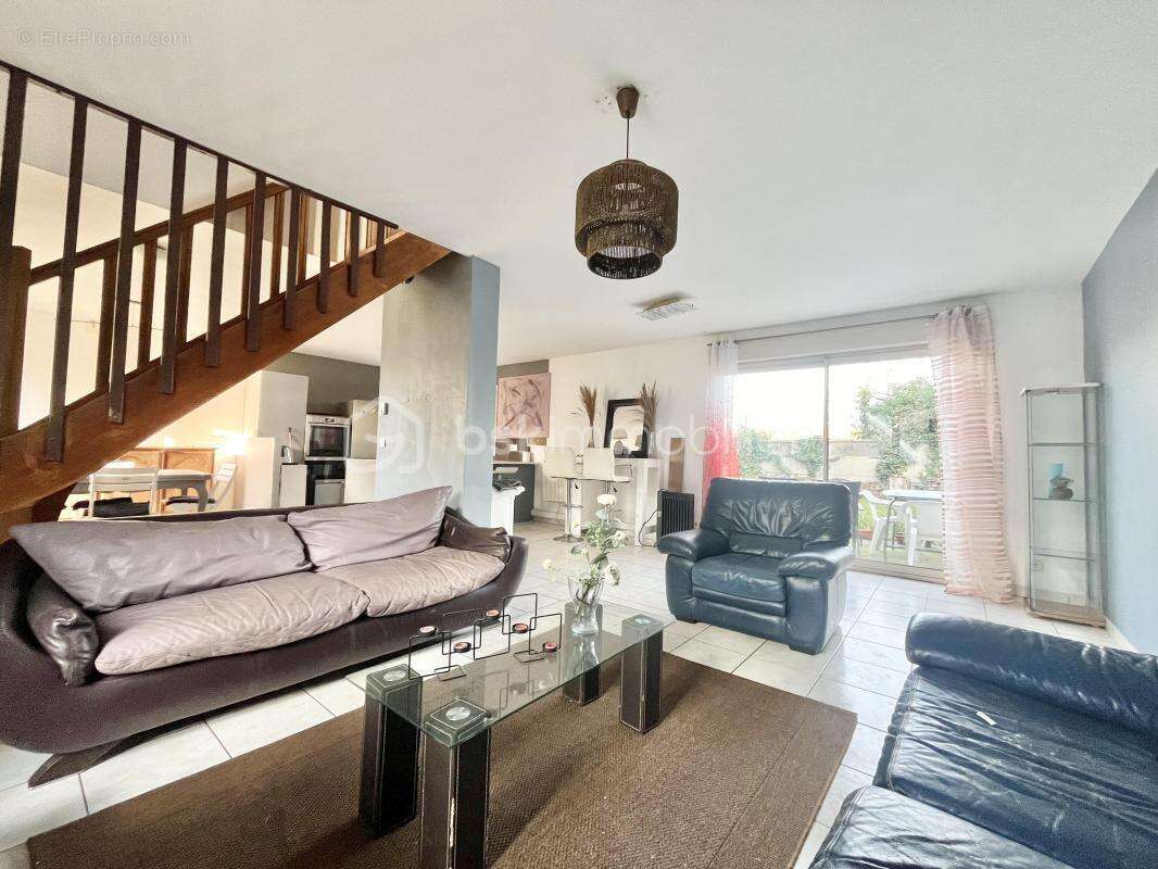 Maison à LES MUREAUX