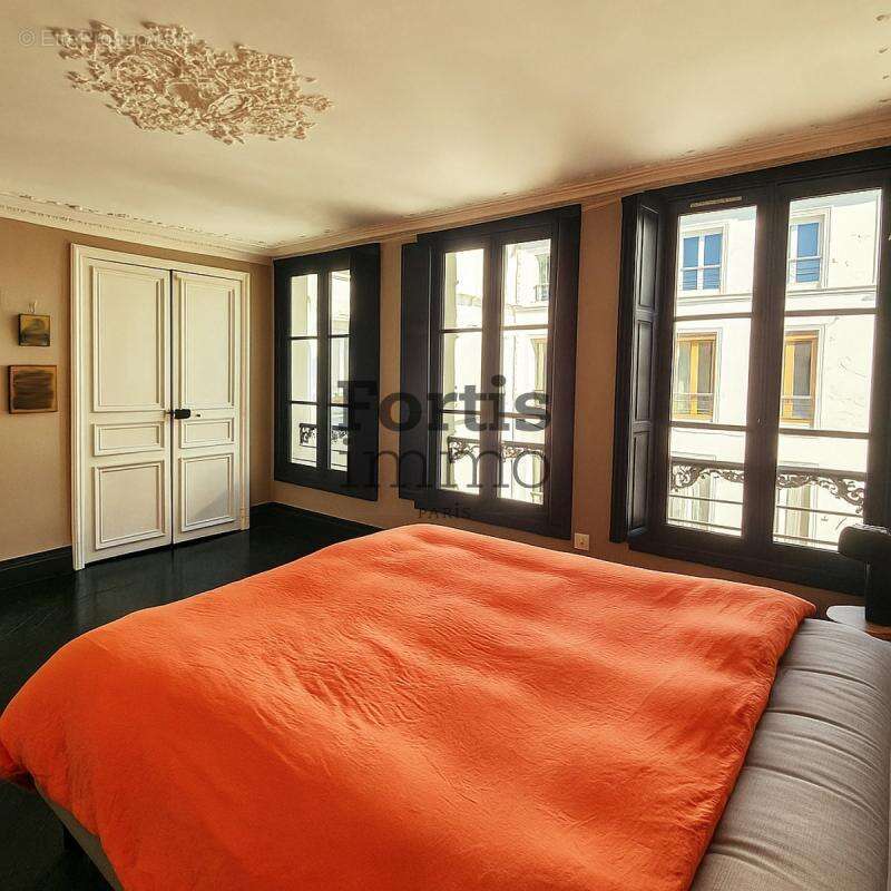 Appartement à PARIS-10E