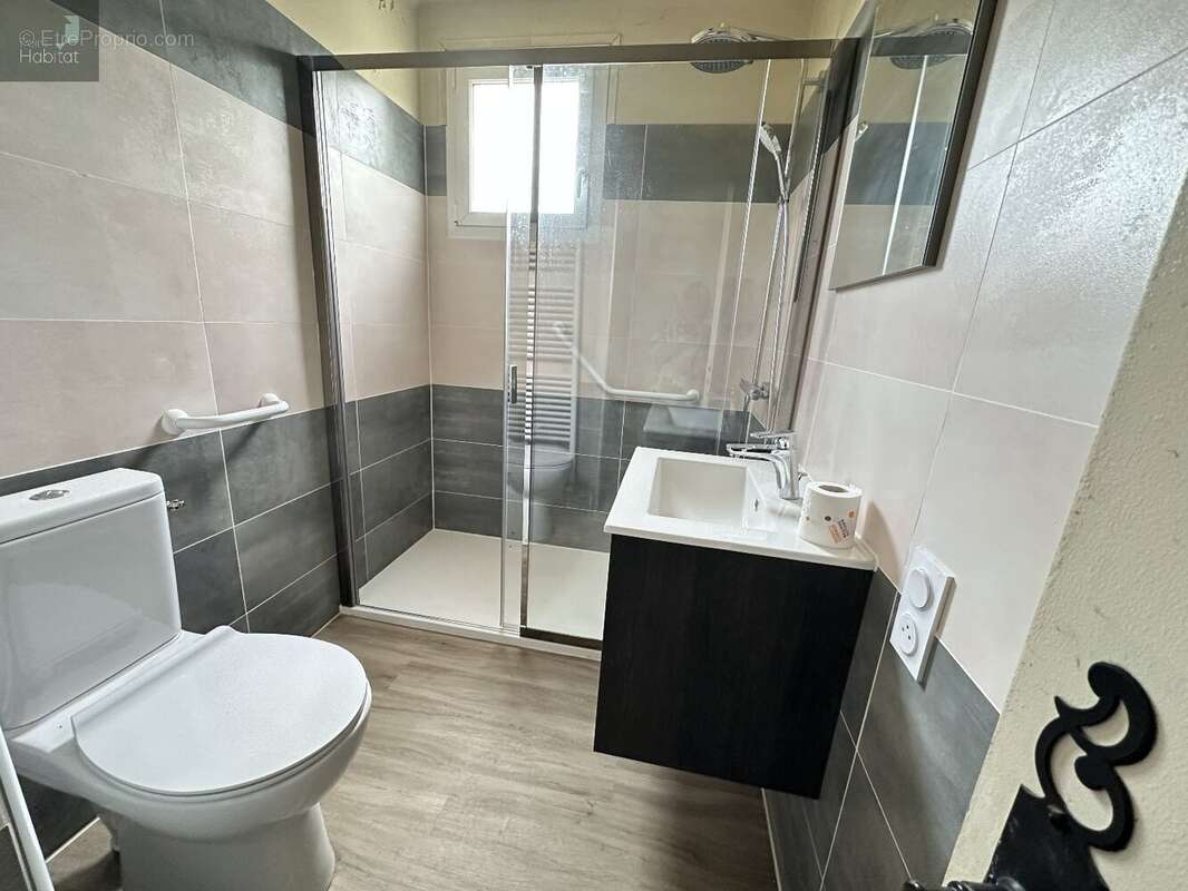 Proche du centre ville, quartier calme, Maison 4 chambres, garage, sur terrain de 630m² - photo 4
