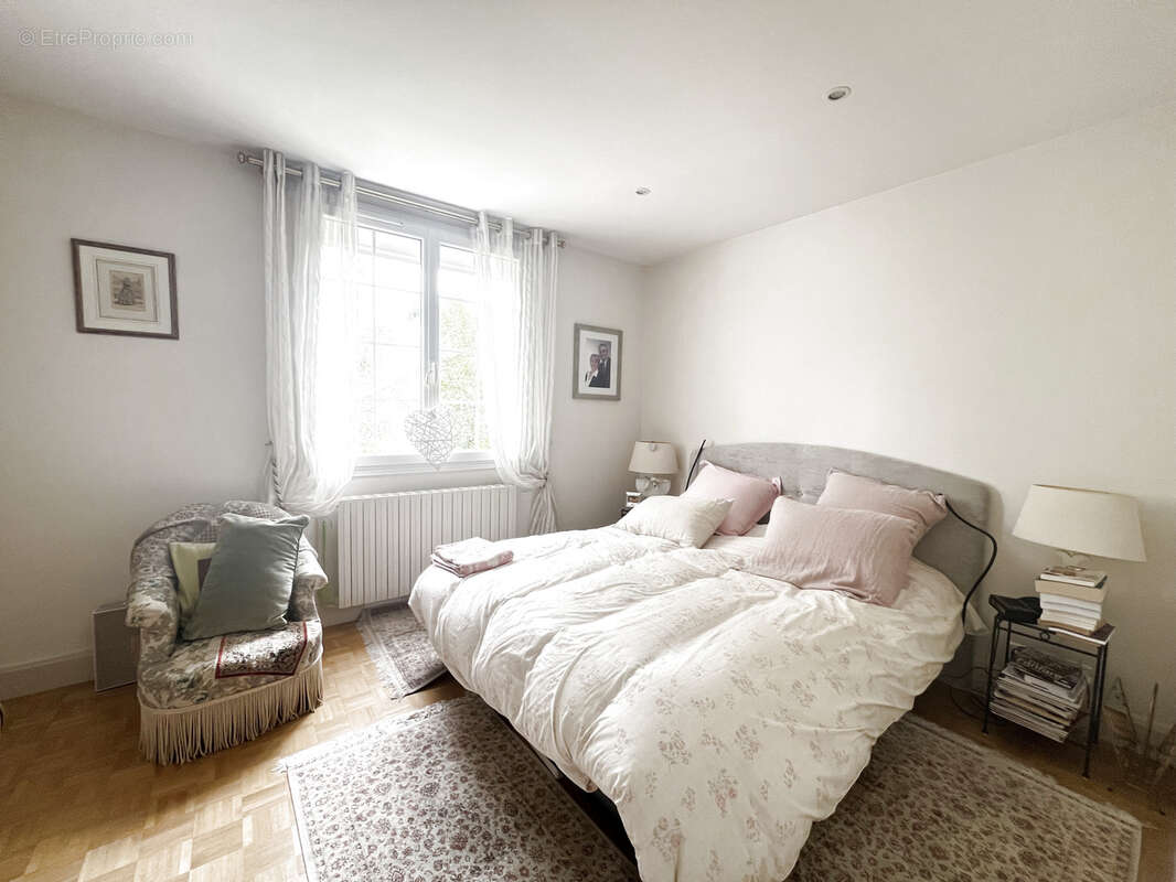 Maison à SAINT-CYR-SUR-LOIRE