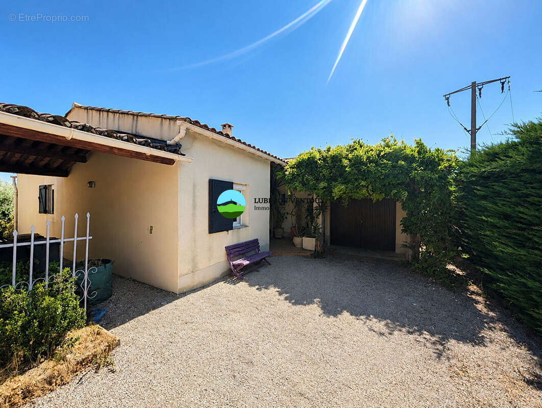 Maison à MAZAN