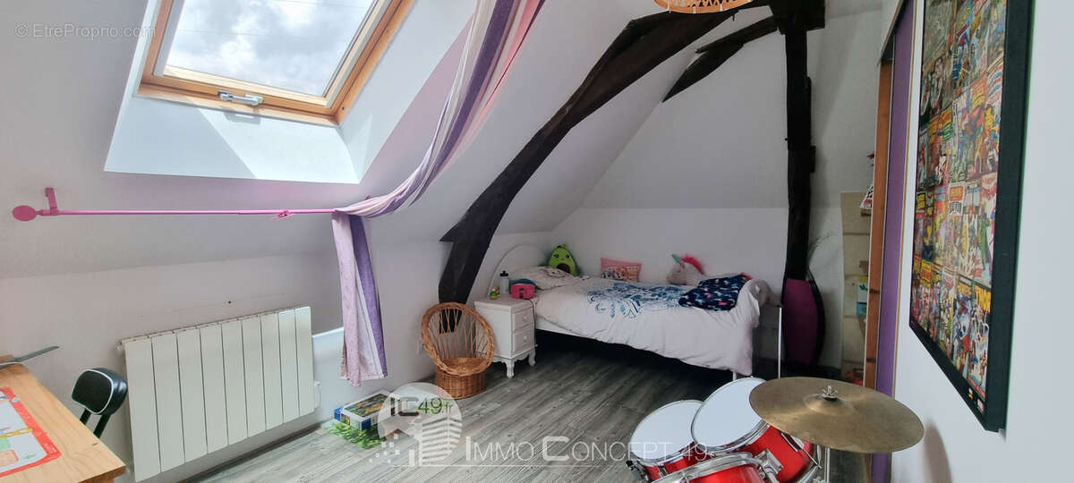Maison à BRISSAC-QUINCE