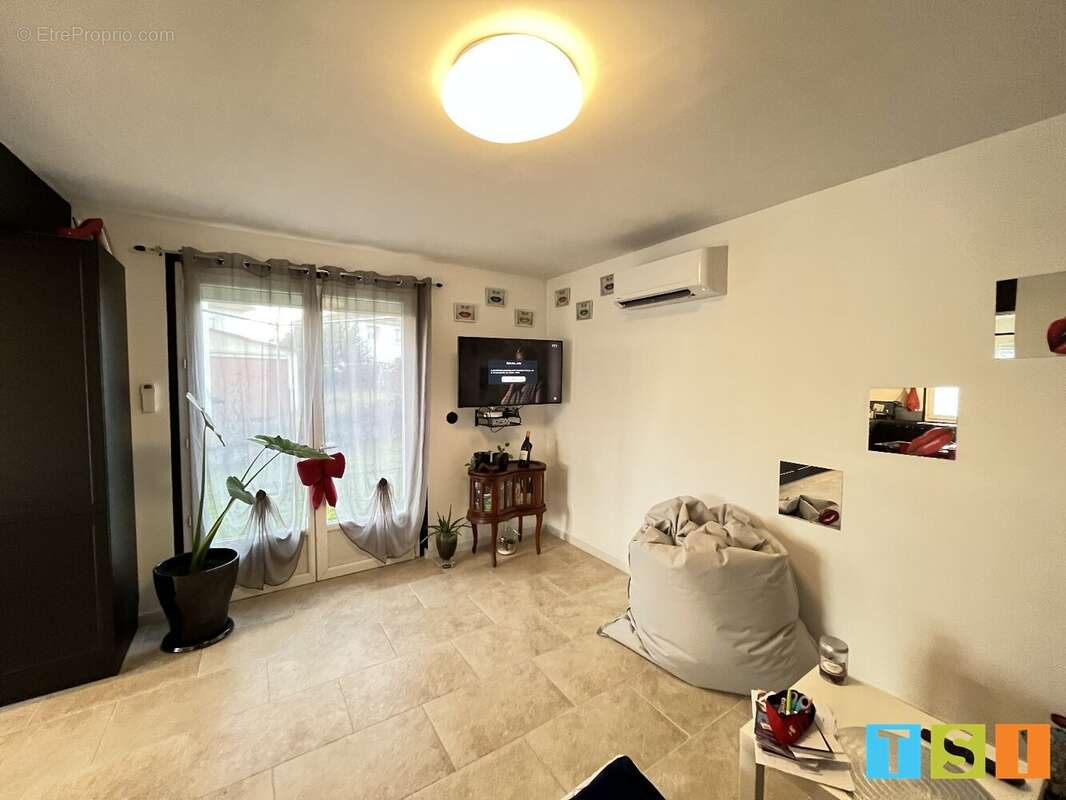 Maison à MONTREJEAU