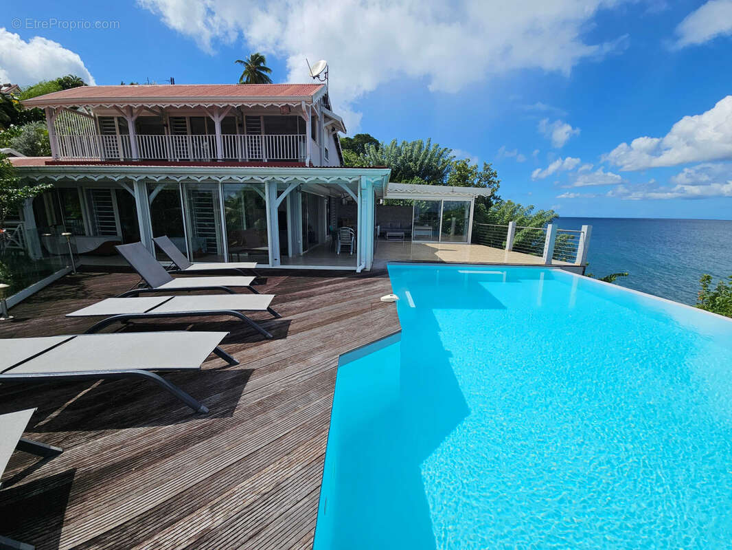 Maison à LES TROIS-ILETS