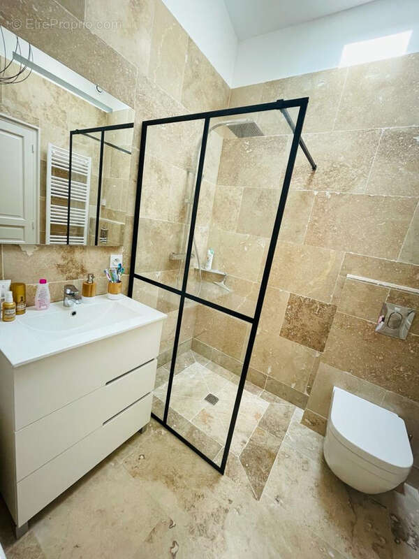 Maison à BAGNOLS-EN-FORET