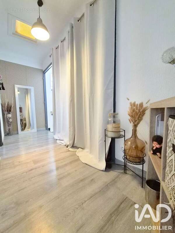 Appartement 93 m² à Pia  - photo 8