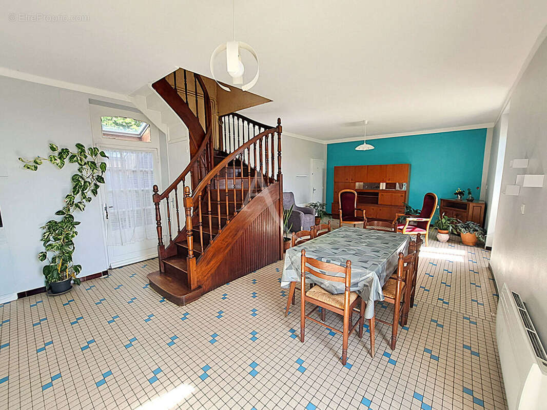 Maison à SAINT-LAURENT-SUR-SEVRE