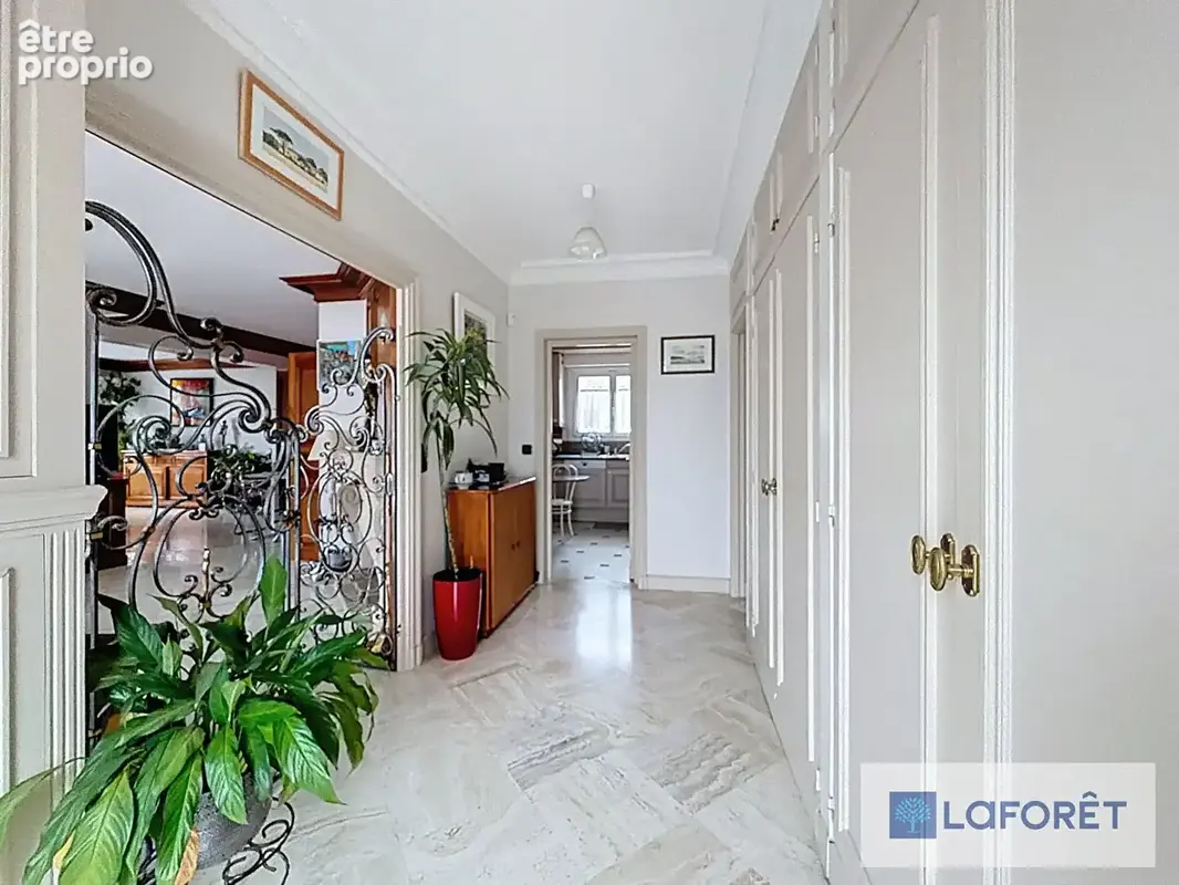 Maison Le Plessis Trevise 5 pièce(s) 137 m2-CENTRE VILLE -BUS -ECOLES -MARCHE - photo 10