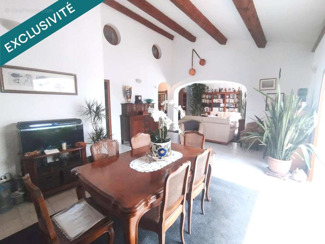 Photo 2 - Maison à HYERES