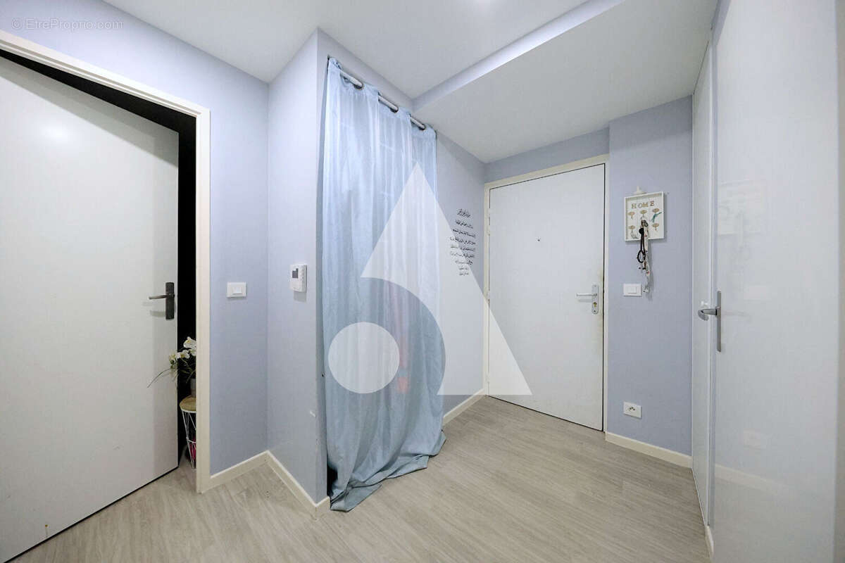 Appartement à CORBEIL-ESSONNES