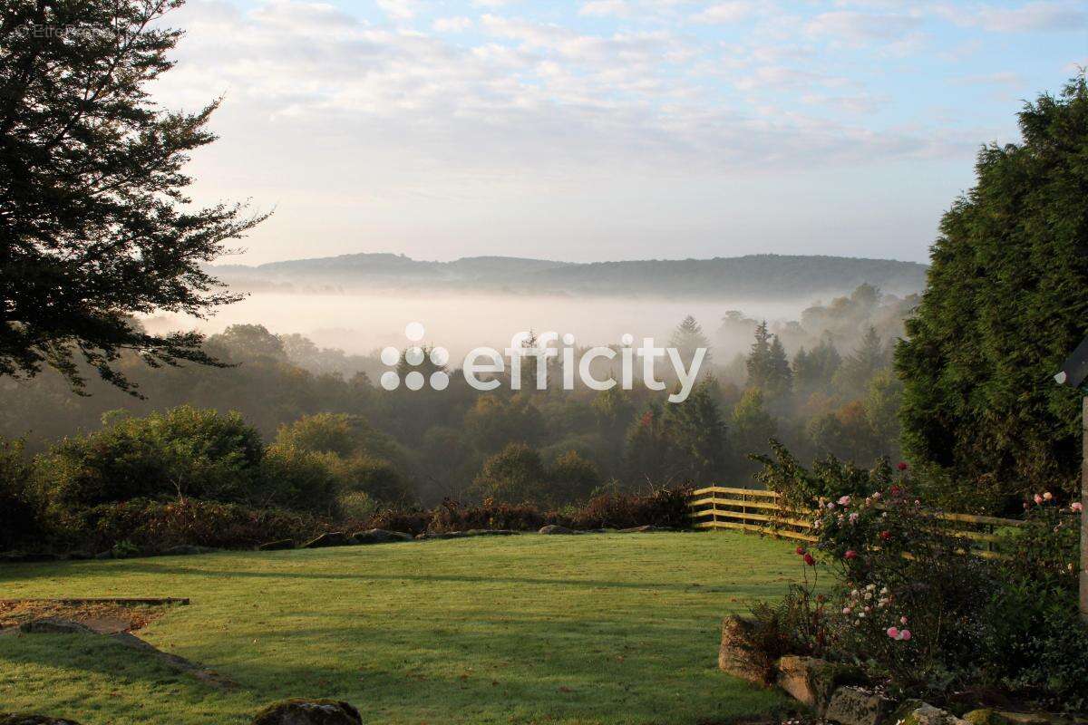 Maison à SAINT-SEVER-CALVADOS