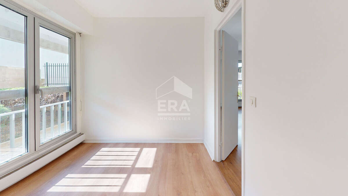 Appartement à PARIS-19E