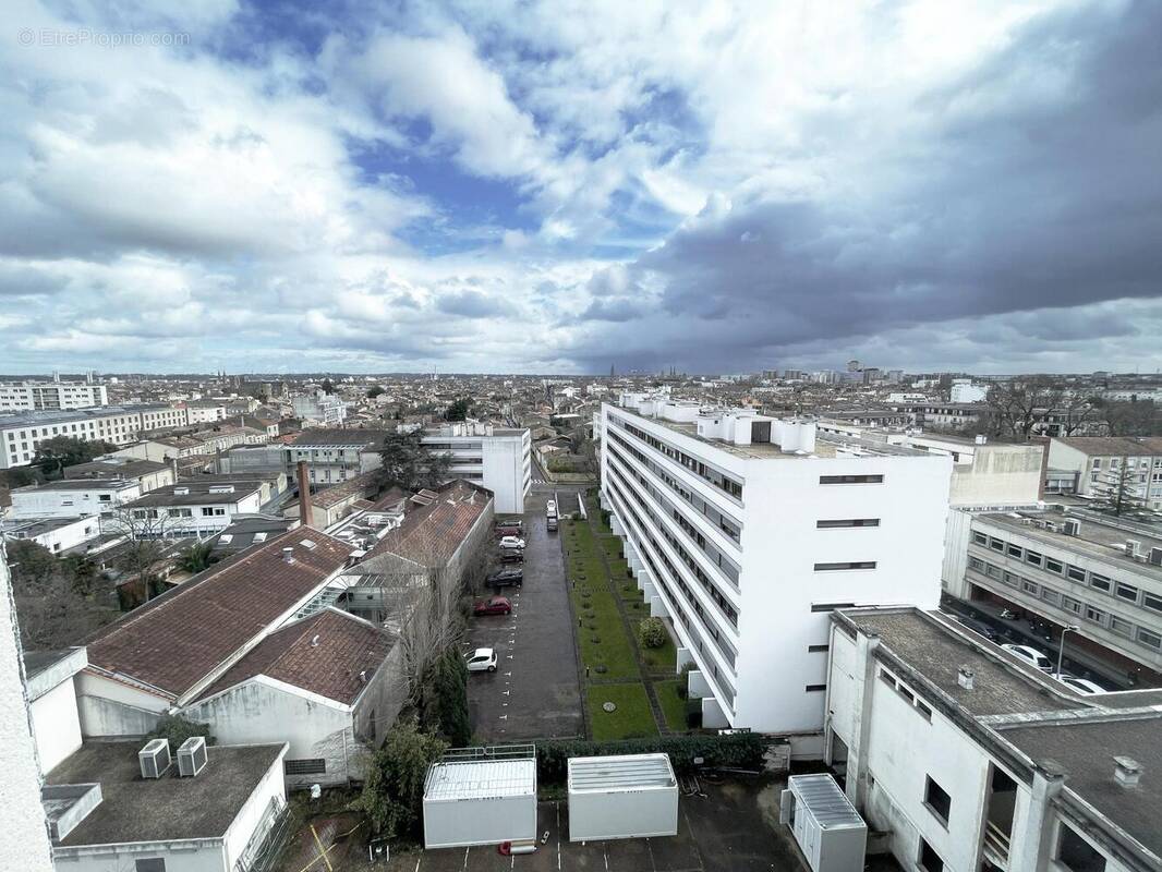 Appartement à BORDEAUX