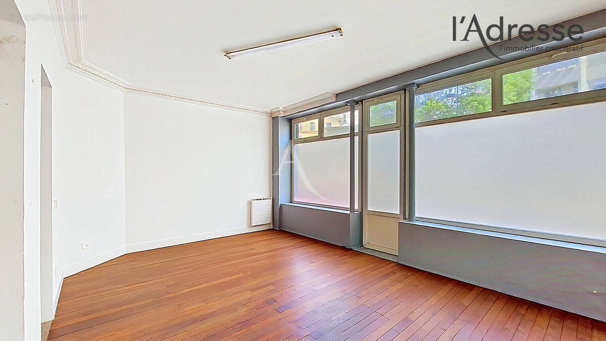 Appartement à SURESNES