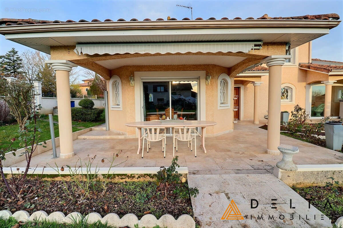 Maison à SATOLAS-ET-BONCE