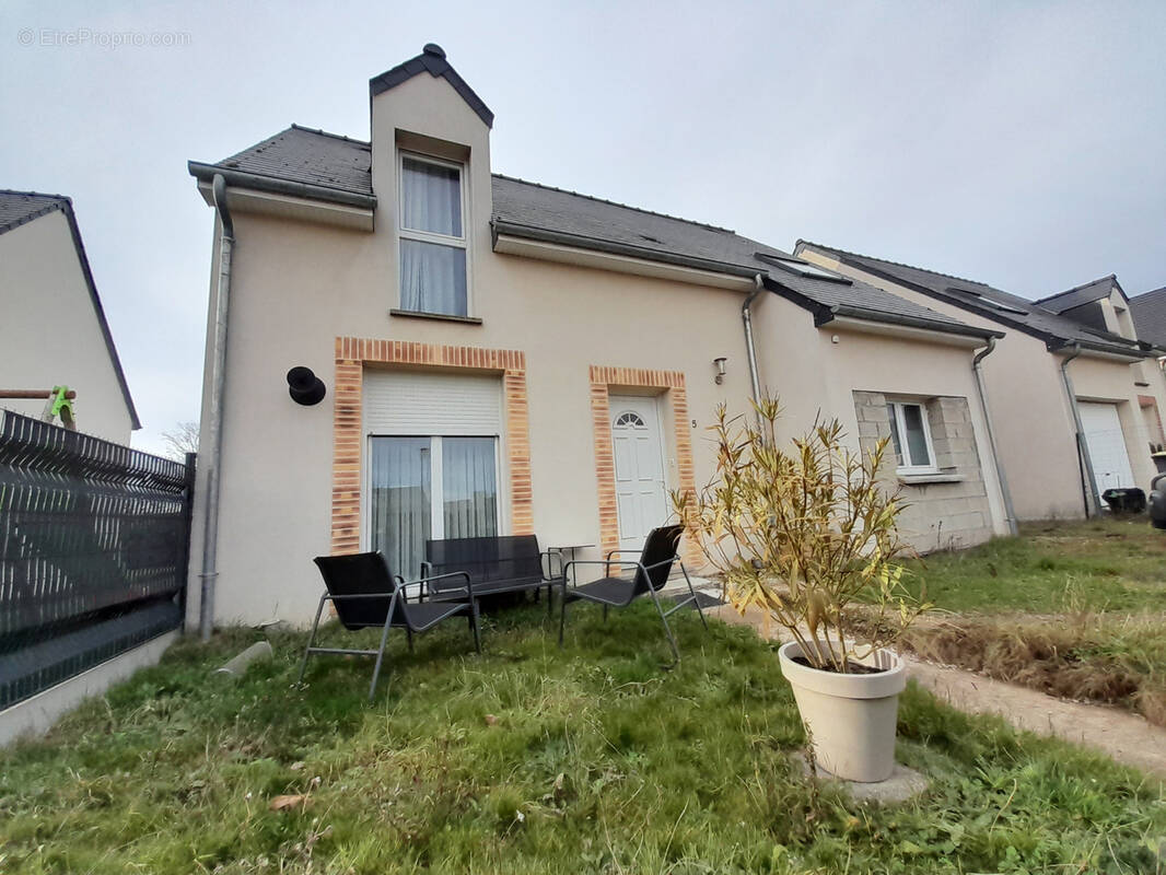 Maison à AUNEAU