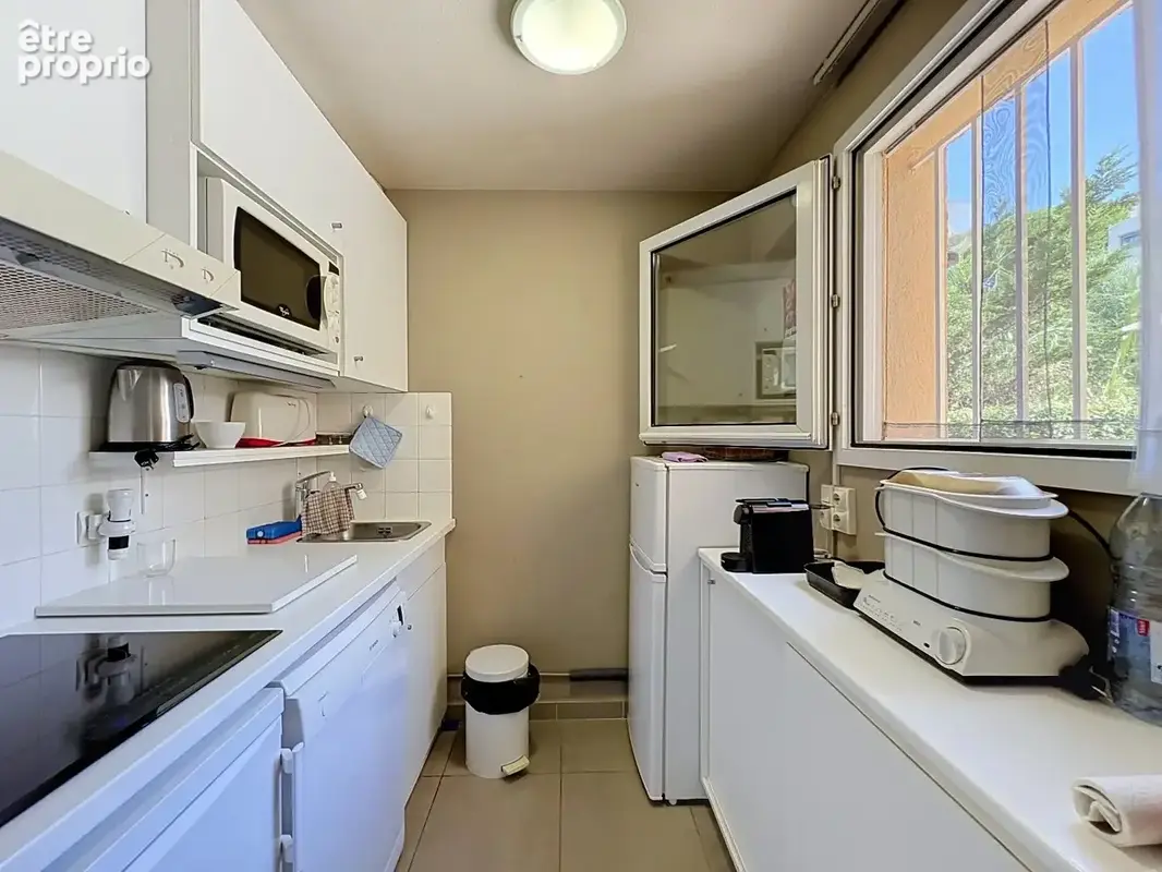 Bel appartement 2 pièces avec grand jardin privaif et piscine - photo 5