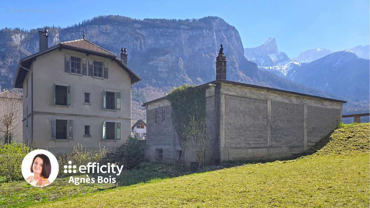 Maison 229 m² à Magland  - photo 6