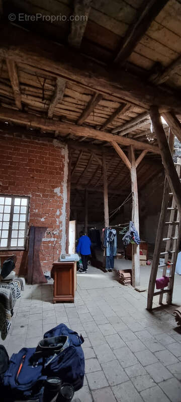 Maison à NEGREPELISSE