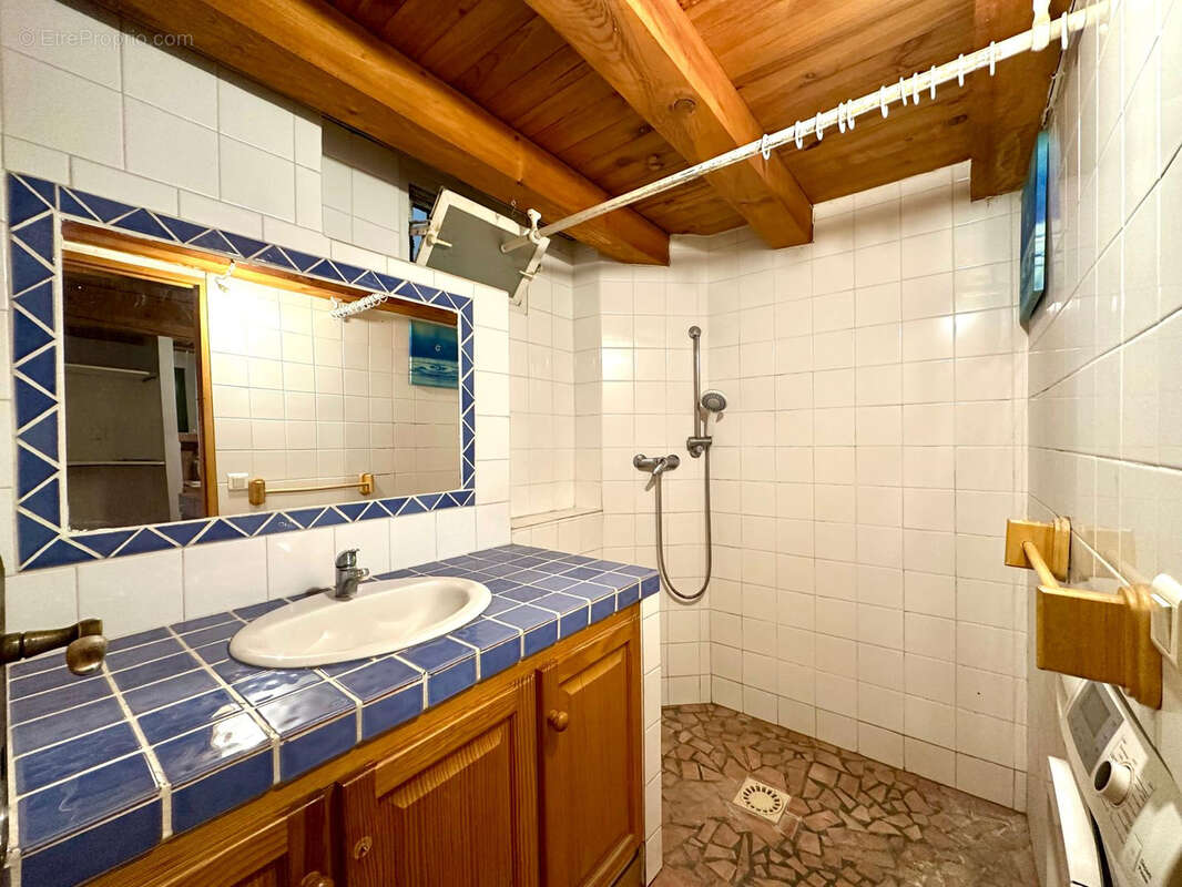 Appartement à MARSEILLE-7E