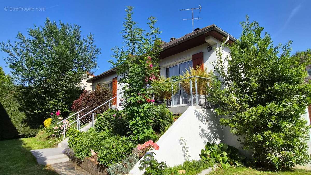 Maison à ARPAJON