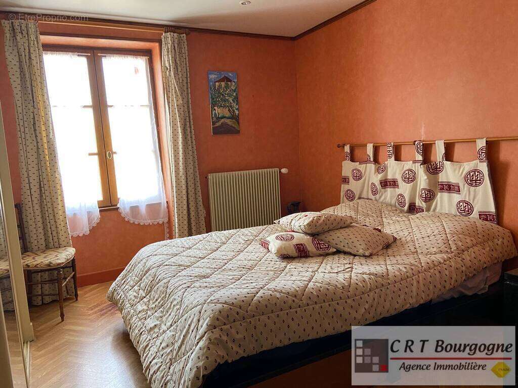 Maison 7 pièces 215 m² Ouanne - photo 19