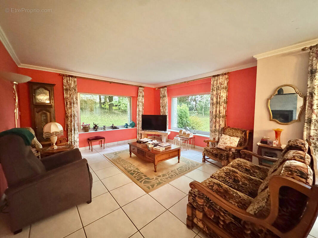 Maison à SAINT-THURIAU