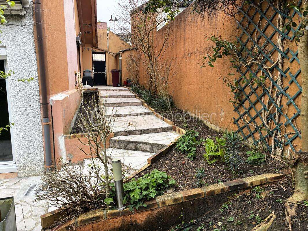 Appartement à TORCY