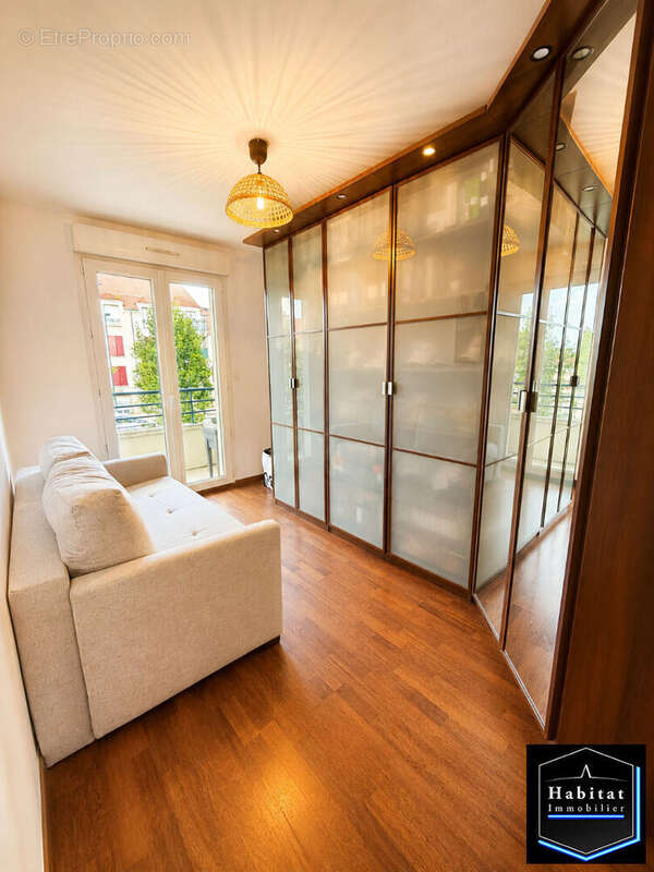 Appartement à LE PLESSIS-BELLEVILLE