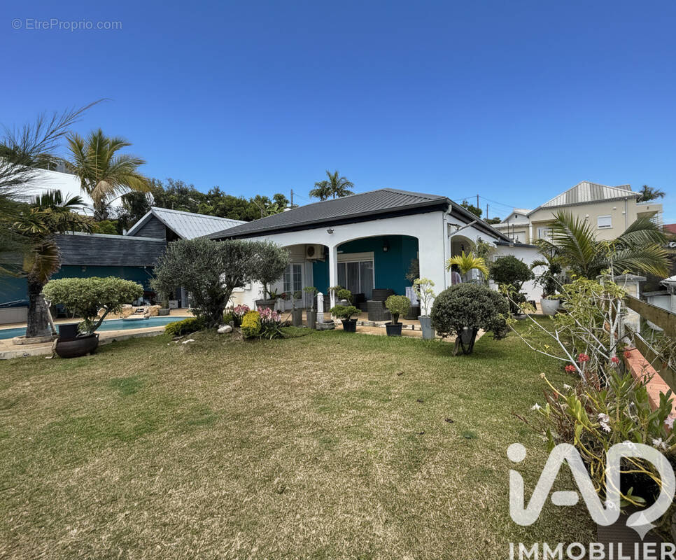 Photo 1 - Maison à SAINT-DENIS