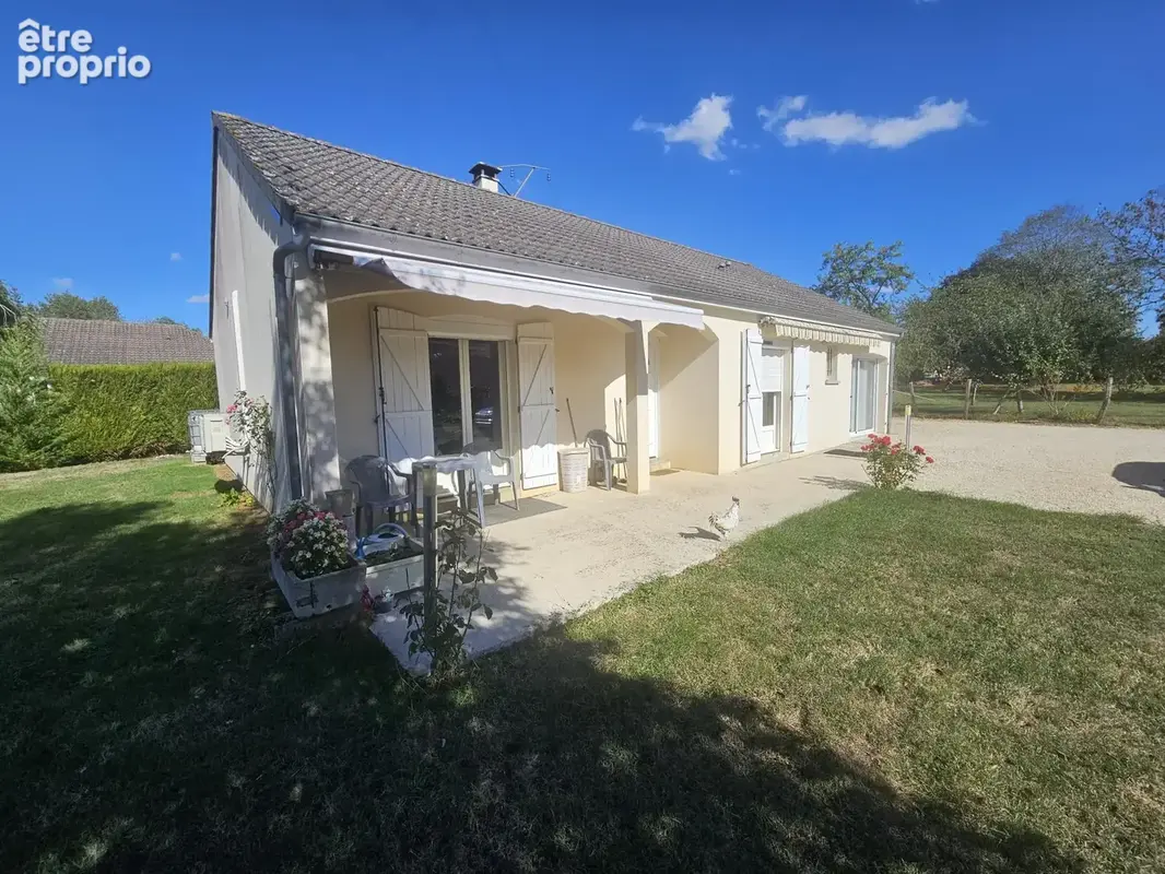Maison à MONTAULIN