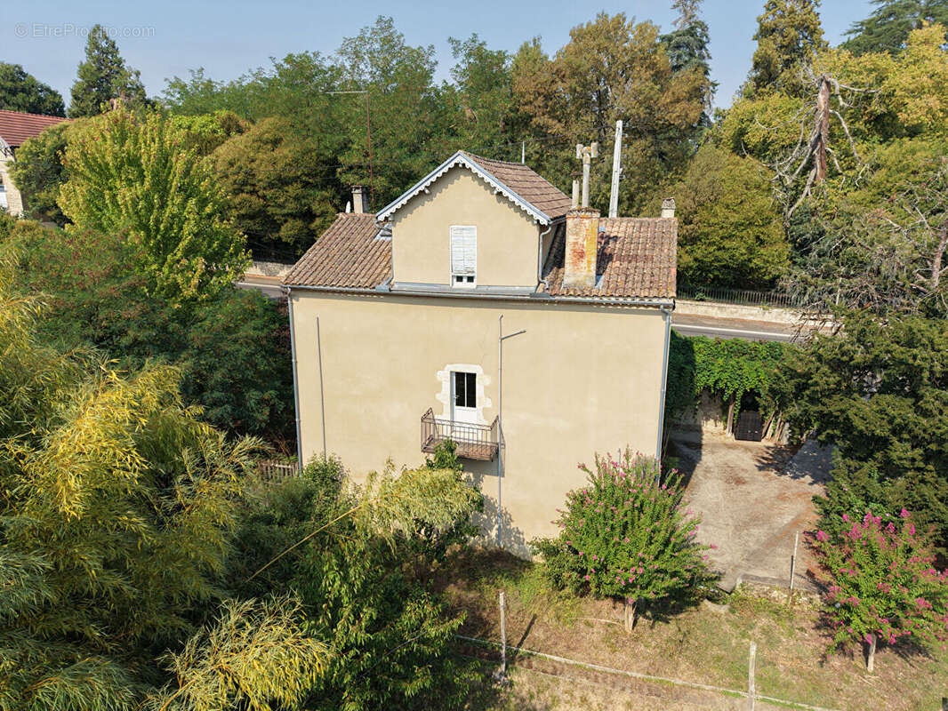 A Vendre Maison de 103 m² avec garages en sous-sol et jardin proche du chemin de Compostelle - photo 15