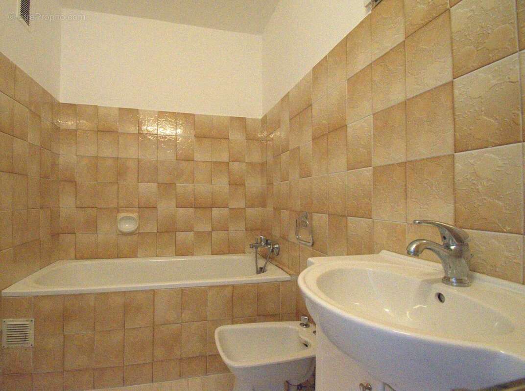 Appartement à MARSEILLE-8E