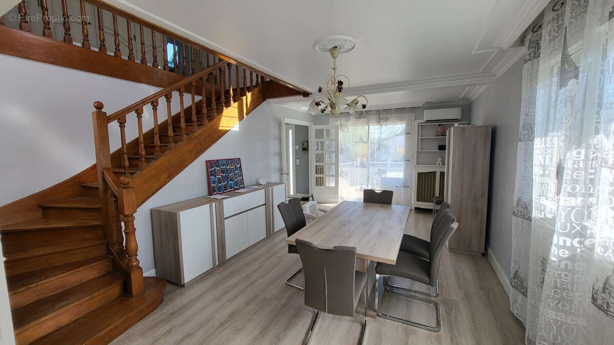 Maison à MOUSSEAUX-LES-BRAY