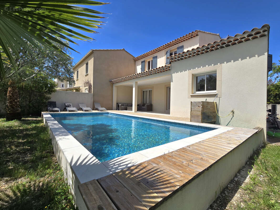 Maison à SORGUES
