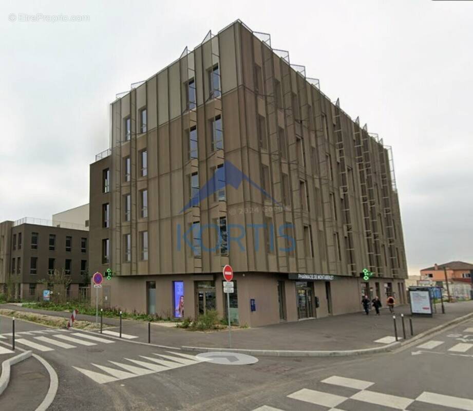 Commerce à DECINES-CHARPIEU