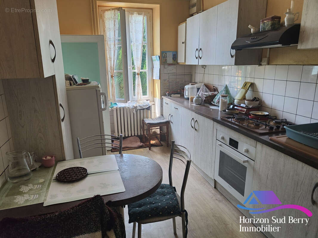 Cuisine - Maison à LA CHATRE