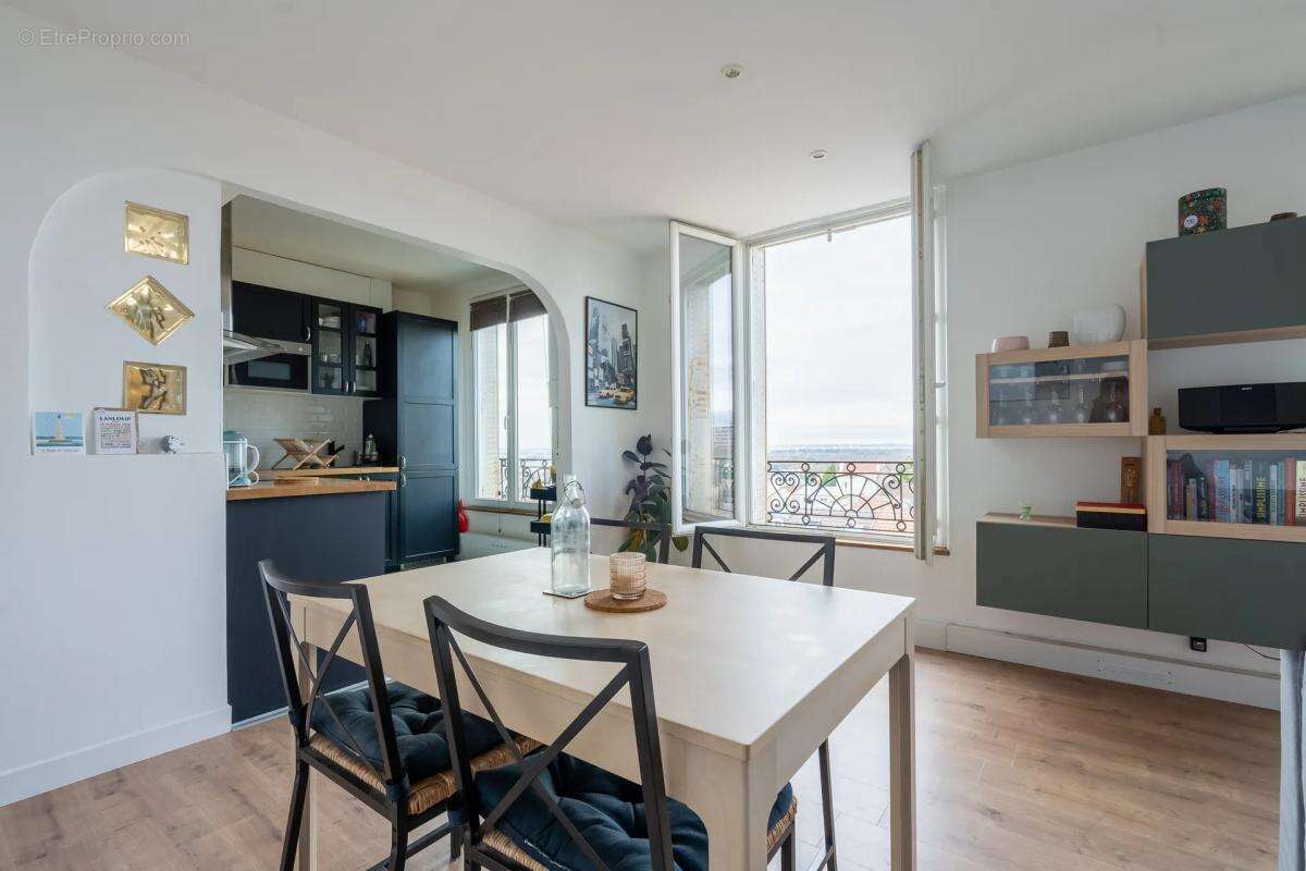 Appartement à FONTENAY-SOUS-BOIS
