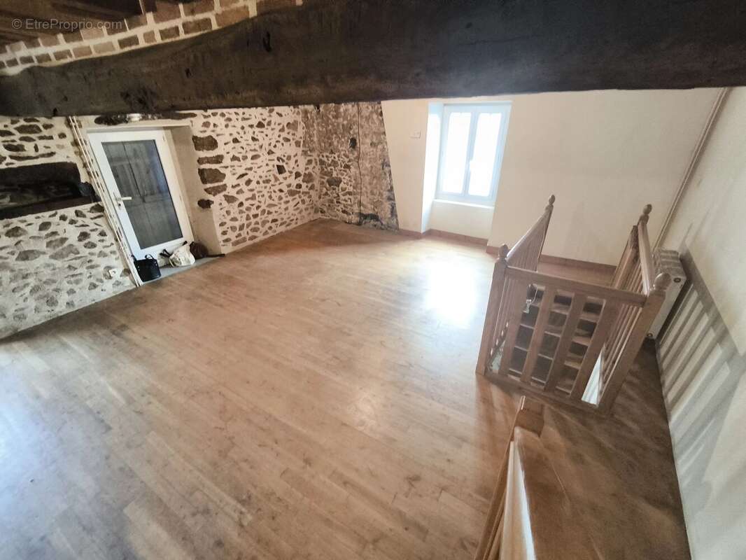 Maison à SAINT-JUNIEN