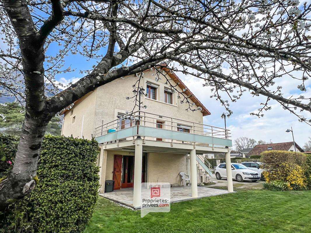 Maison à CROLLES