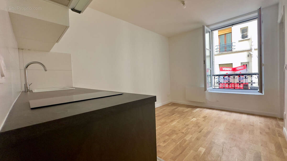 Appartement à PARIS-10E