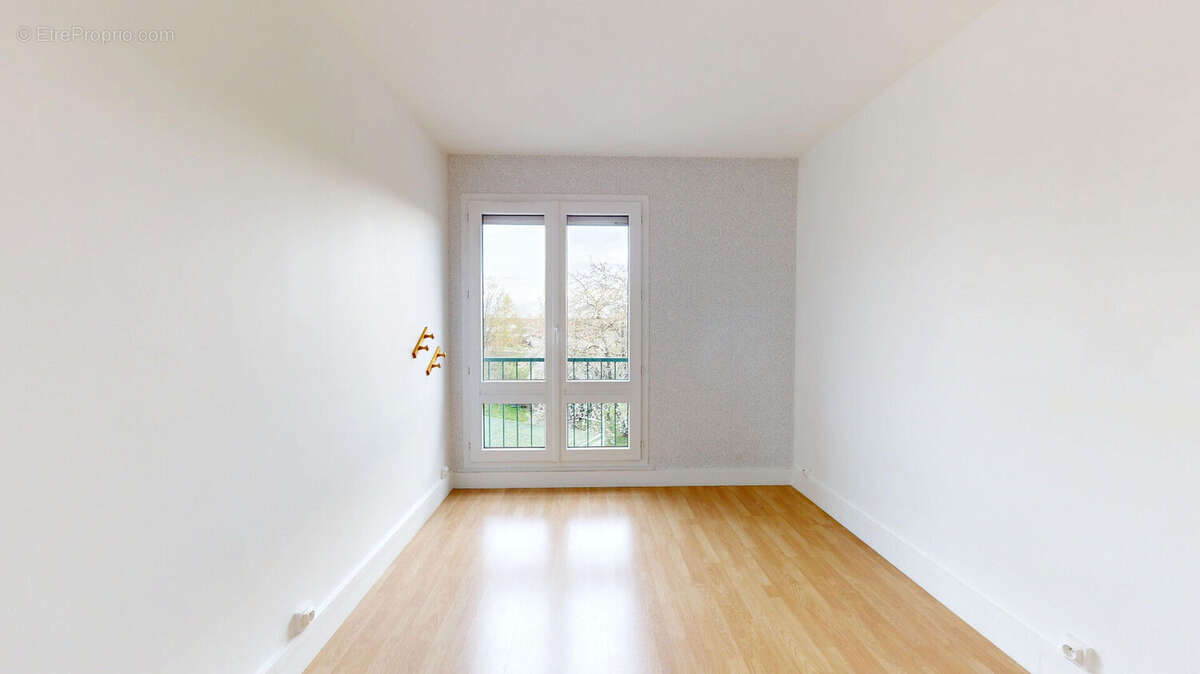 Appartement Bois d'Arcy 4 pièces 75.18 m², 3 chambres, cave et GARAGE - photo 13