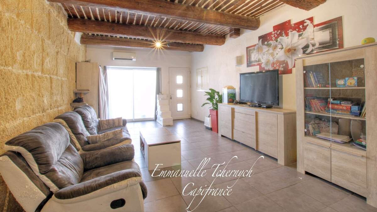 Maison T4 de ville de caractère – 95 m² – Cœur de Miramas (13) - photo 2