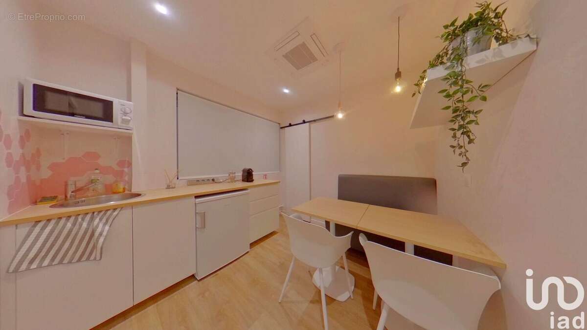 Photo 7 - Commerce à COURCOURONNES